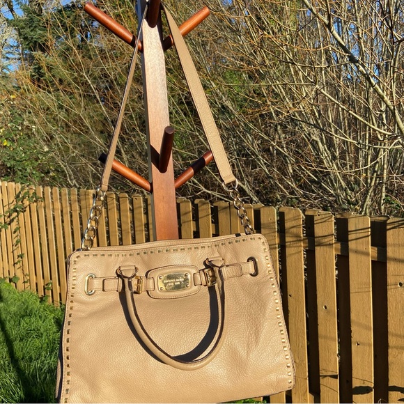 Michael Kors Hamilton East West Beige Leather Satchel Chain Strap Tote - Picture 2 of 16